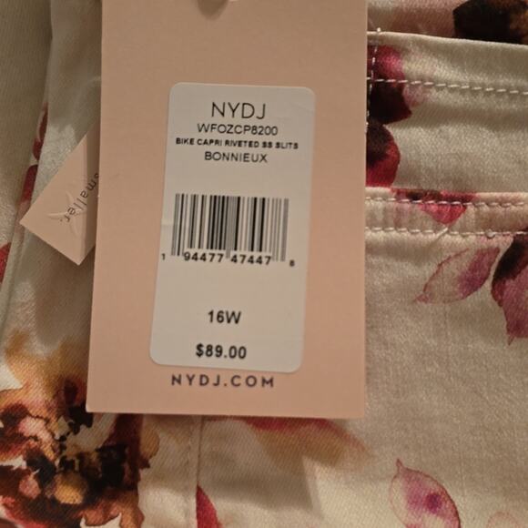 NYDJ Bike Capri Jean with Riveted Side Slits Bonnieux Plus Size 16 W New! - Picture 11 of 15